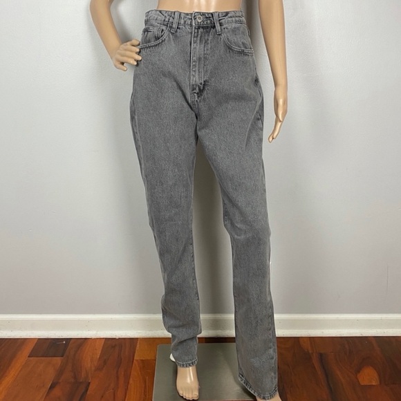 NEW WEWOREWHAT GRAY HIGH-WAISTED STRAIGHT LEG JEANS - Picture 2 of 7